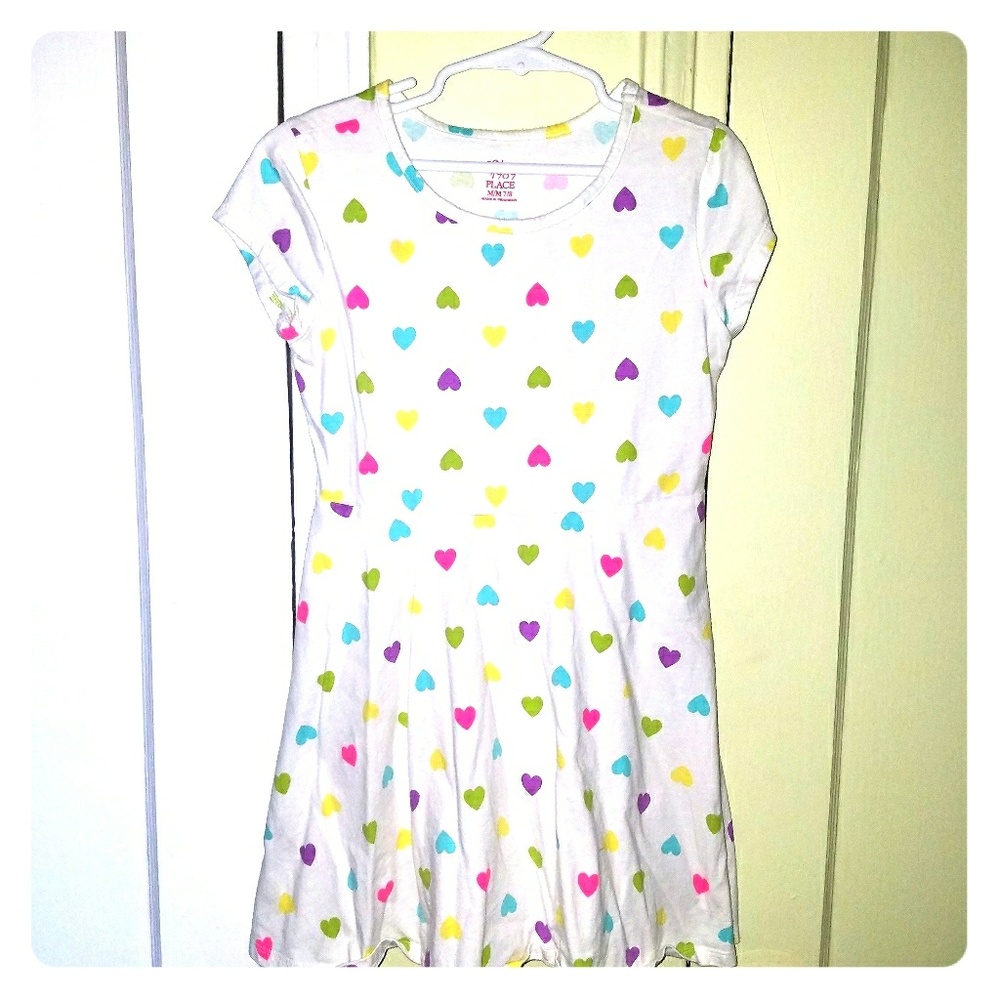 Cute summer dress for play. Size 7/8